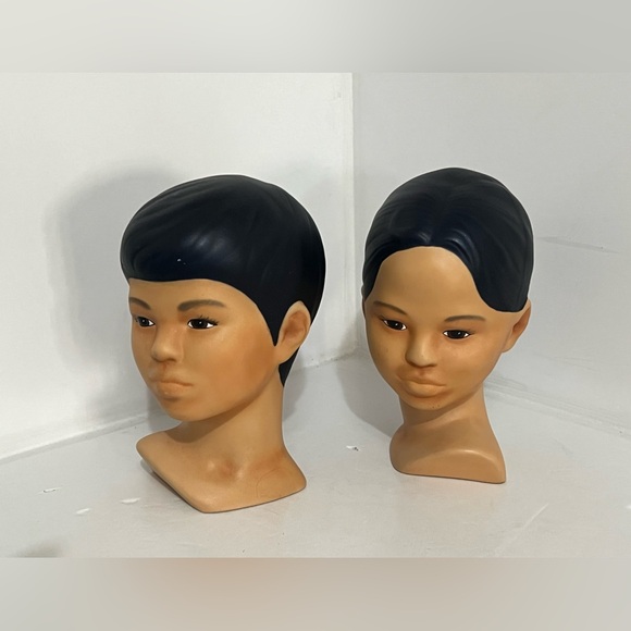 Vintage Pair of Polynesian Chalk-ware Busts - Picture 7 of 13